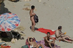 Sexy mature girls on Vilanova topless beach