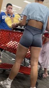 STRAIGHT UP MILF