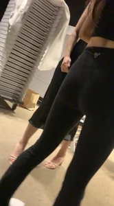 Athletic Asian ass in lululemons (VTL)