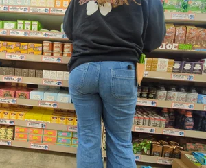 Cutie w/ a little booty Trader Joes white girl jeans