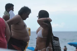 Deerfield Beach girls in bikinis