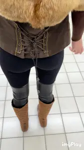 MILF with tight ass, face (OC) w/GIFs