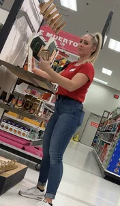 Milfy target worker bending over