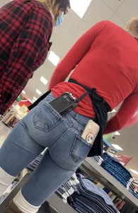 Target worker with a fat ass
