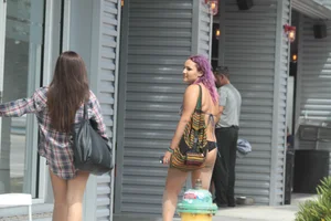 Deerfield Beach girls in bikinis