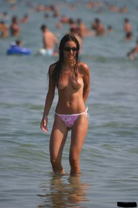 Sexy candid topless and nude beach girls