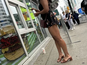 Hot Asian Girl Sexy Legs in Dress