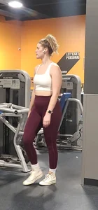 GYM GIRLS WHO LOVE TO POSE