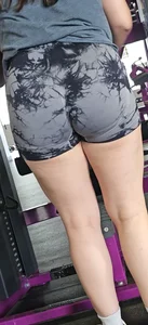 Wide hips and round ass