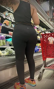 Ebony Milf In Spandex…Amber Rose?😂