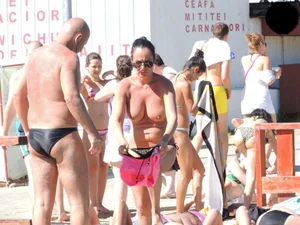 Topless and nude beach sexy girls