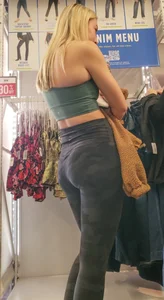 Cute Petite Blonde in Camo Leggings with Face Shots🤤