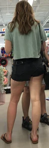 Nerdy cheeky plant and candle babe