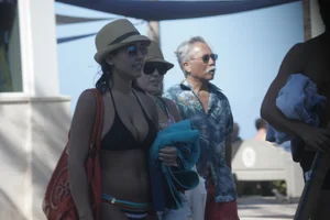 Even more hot and sexy bikini babes in Florida