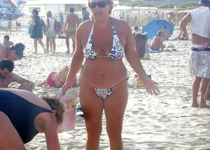 Beach and bikini candid girls