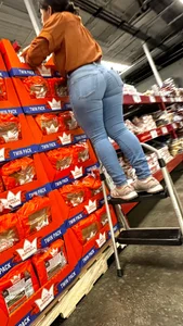 Sam’s club worker. Love this angle for pics