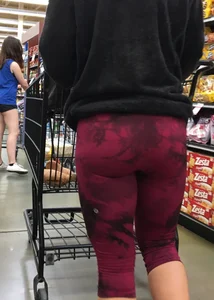 Milf grocery shopping in red leggings with a great ass