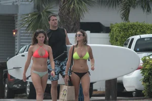 Florida beach and bikini girls