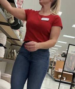 Milfy target worker bending over