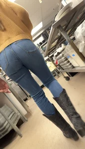 Sexy manager ass