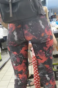 Skinny leggings in the store