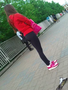 Cute Skinny Teen in Yoga Pants on the Street Candid