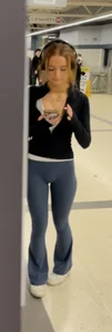 Skintight cute hottie, didn’t mind being recorded. (OC)