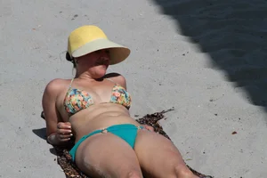 Various sexy Florida beach and bikini girls