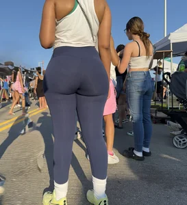 Sexy Fit Thick Round Phat Ass Bubble Booty MILF