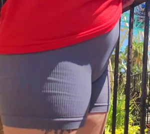 (OC) Mature Latina Showing Off THICK Mound