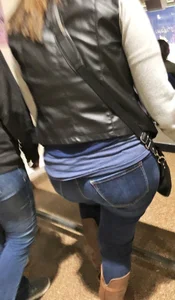Tight Jeans