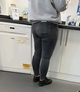 Phat ass in tight grey jeans kitchen creepshot