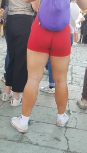 Big peach in shorts leggings, cute white girl