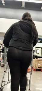 Nice ass w black on black see-thru VPL‼️