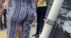 Flare pattern leggings