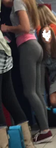 Booty And Hot Thin Legs in Grey Leggings Candid Pic