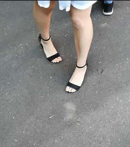 Milf Legs and Feet in Sandals Street Creepshot