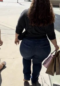 BBW ((WIDE HIPS WIDE ASS in tight jeans))