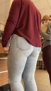 2 Teen in Subway Restaurant
