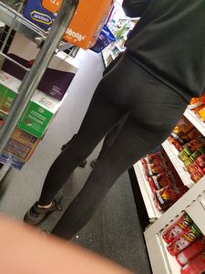 The hottest tightest leggings on a peachy blonde teen. YUM