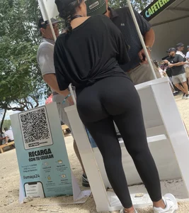 The Best Ass EVER ! 10/10 (OC) NUTBUSTER