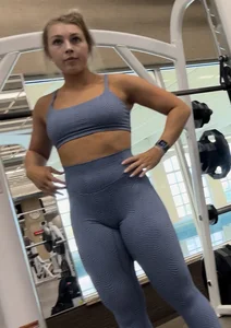 TIGHT TEEN Sculpted ASS in blue patterned leggings, perfect tease face