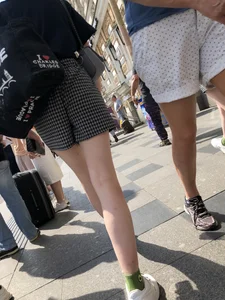 Two Teen Girls in Matching Shorts With Slim Legs on the Crosswalk Large Creepshots Gallery