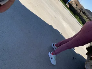 Tight Pink jeans latina