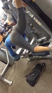 Gym Candid - Girl with Big Booty Working Out in Yoga Pants