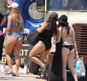 Bikini girls at Salt River Tubing in Arizona