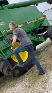 Sexy Farm Milf