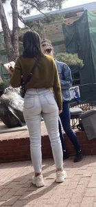 Asian Bubble Butt in Jeans