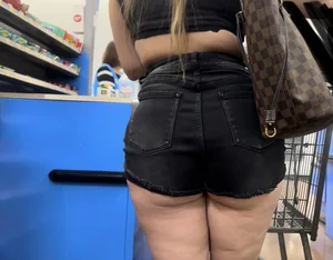 Latina MILF at Walmart