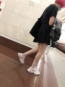 Cute Candid Teen With Red Hair in a Skirt Subway Creepshots Gallery